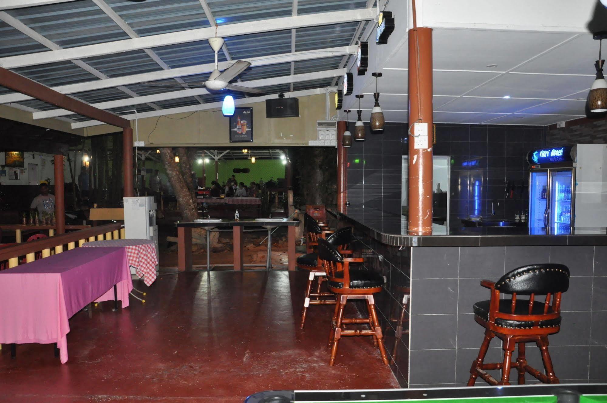 Vikri Beach Resort Pekan Pangkor Eksteriør bilde