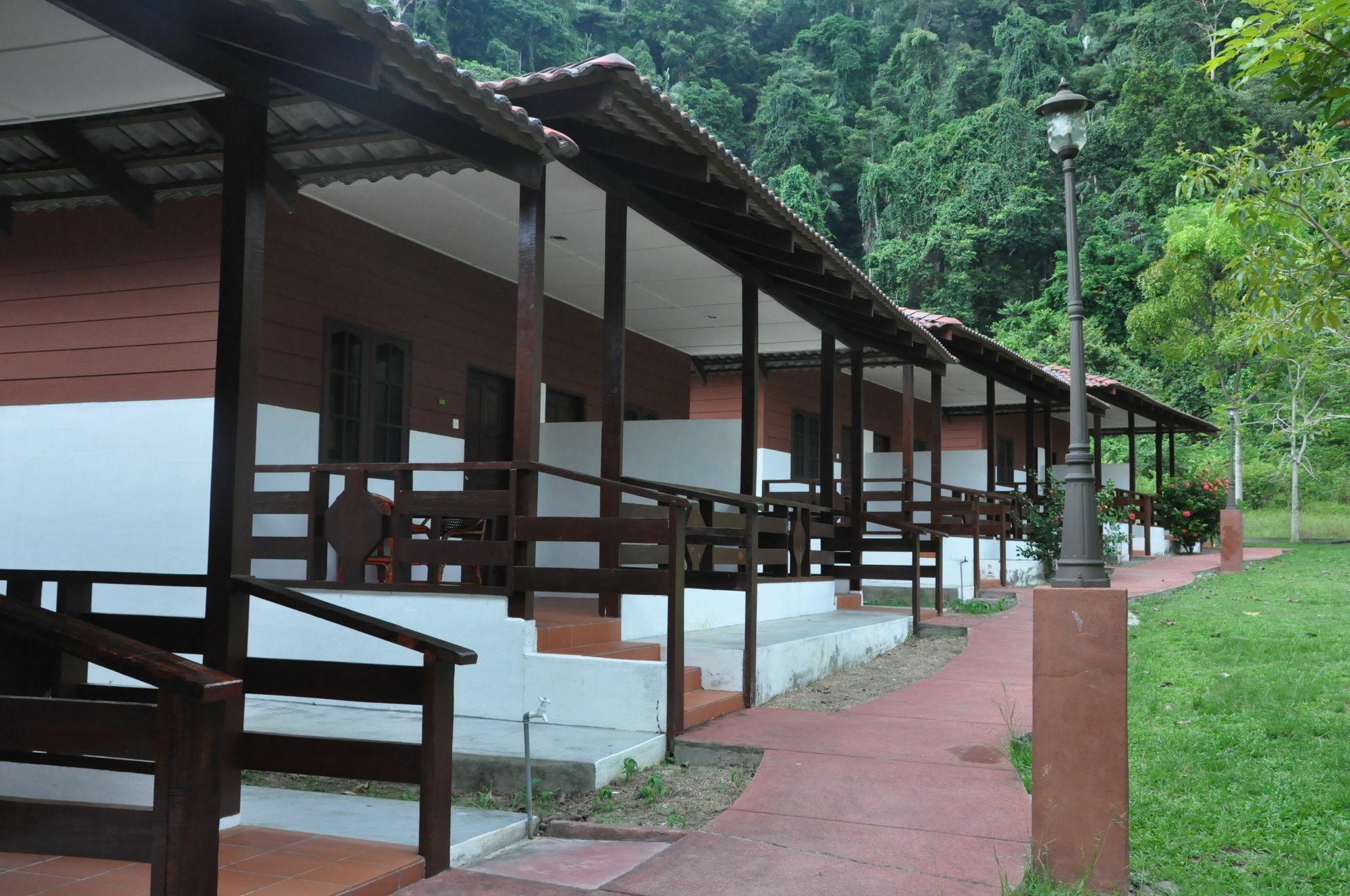 Vikri Beach Resort Pekan Pangkor Eksteriør bilde